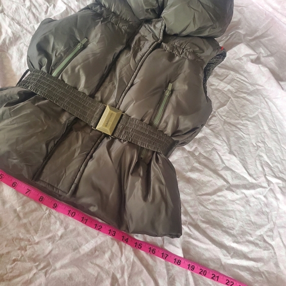 Vest - Picture 2 of 15